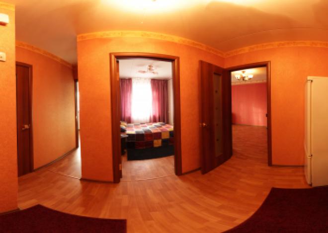2-комнатная квартира посуточно (вариант № 69), ул. С. Садыковой улица, фото № 2